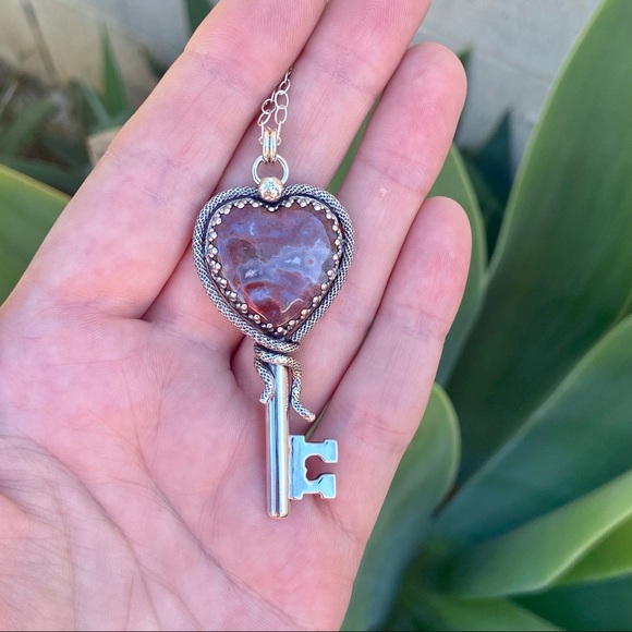 Artisan handmade Key to my heart necklace - Picture 1 of 3
